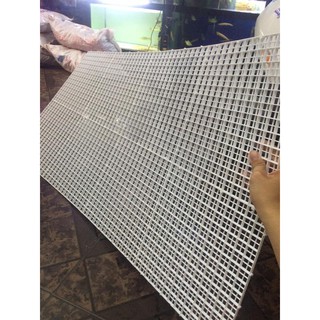 Tấm ngăn bể cá màu trắng