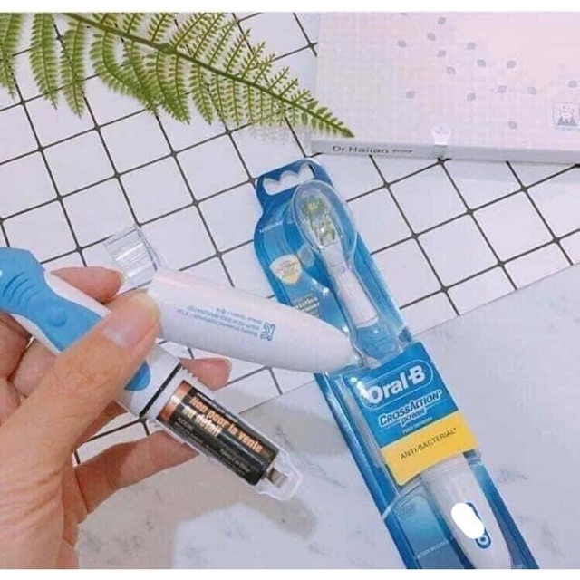 Bàn chải pin Oral B cross action power Dual Clean