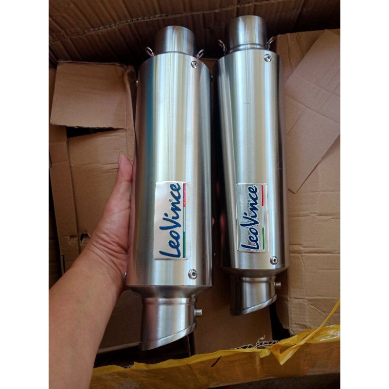 Pô leovince 1.1 màu bạc. lắp nhiều dòng xe máy. tặng kèm tiêu giảm thanh CNC.
