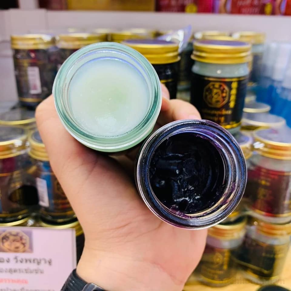 Dầu xoa bóp rắŉ thảo ḋược hoàng cung Palace Snack Balm Thailand