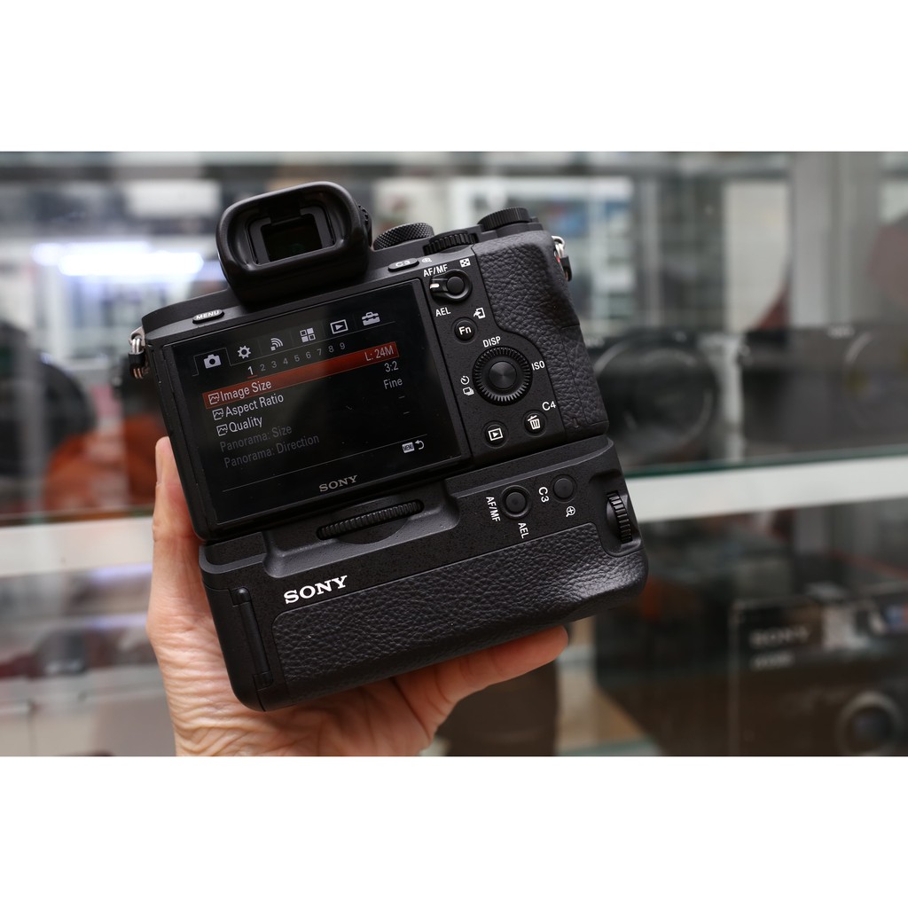 BODY SONY A7 MARK II - DÒNG MÁY ẢNH FULLFAME CHUYÊN NGHIỆP tại Máy ảnh City