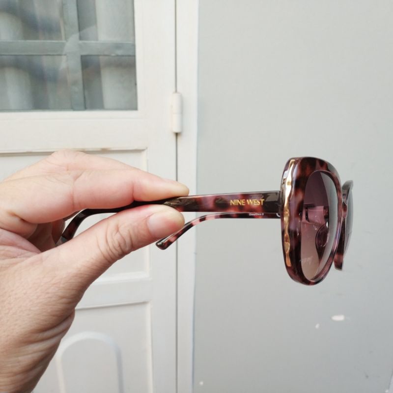 MẮT KÍNH NỮ. KÍNH MÁT.. NINE WEST.. AUTHENTIC