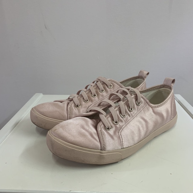 Thanh lý giày dép size 35