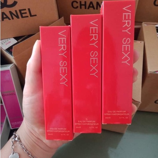 Nước hoa mini very sexy nữ 20ml dạng xịt- mẫu 4d- Mùi Very Sexy Ngọt ngào Quyến rũ