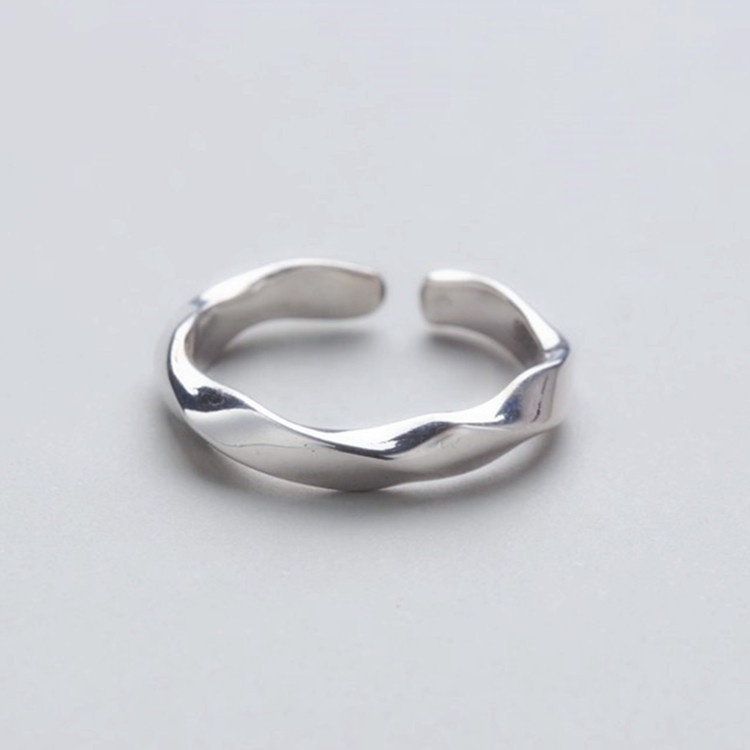 Nhẫn Xoắn Sáng Bóng Thiết Kế Xoắn Thời Trang Cá Tính