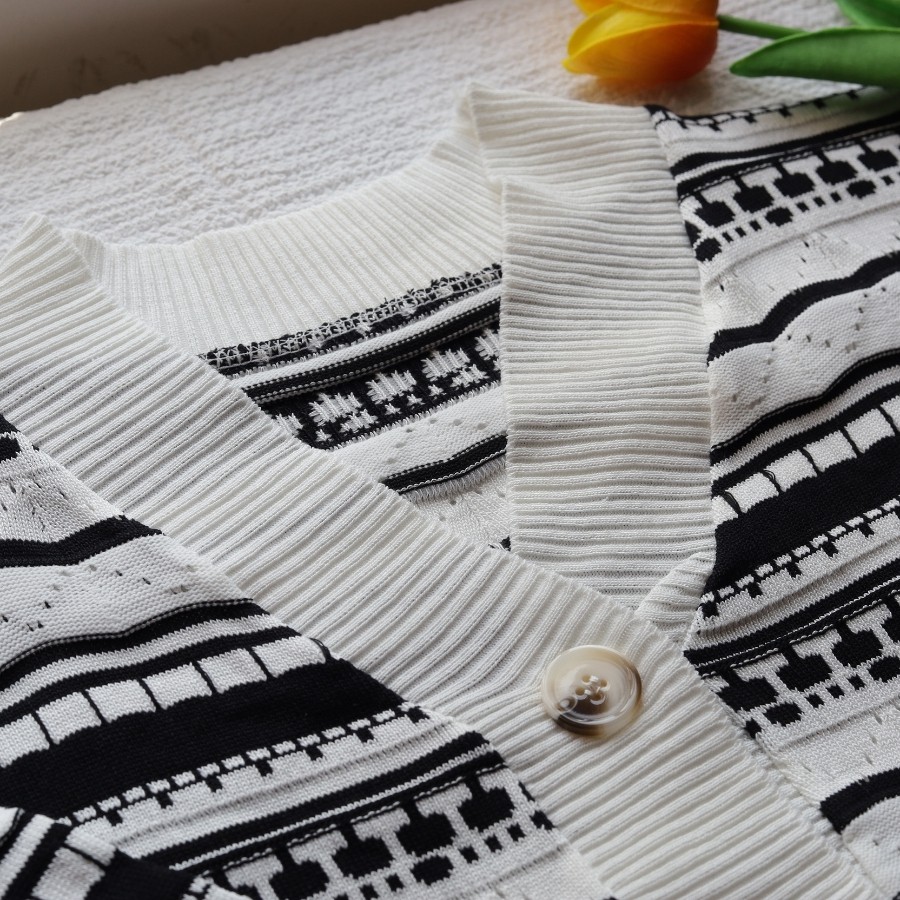 Áo khoác cardigan len nữ dài tay dệt kim thổ cẩm phong cách Hàn Quốc đẹp | BigBuy360 - bigbuy360.vn