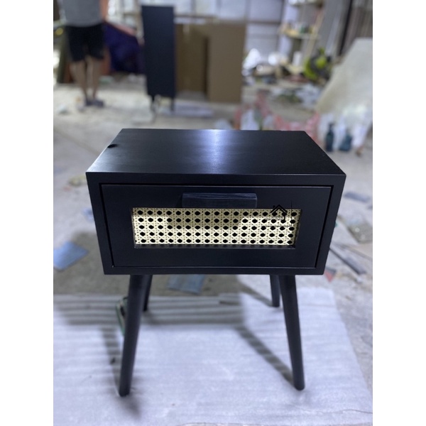 Tủ đầu giường kết hợp lưới mây mắt cáo cánh lật