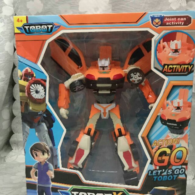 Robot biến hình xe