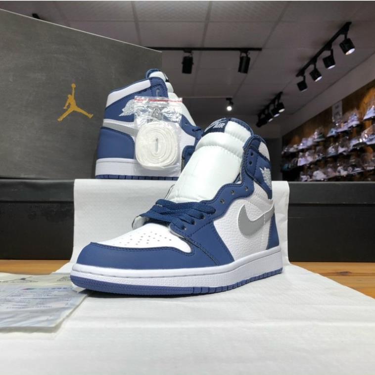 (FREESHIP+HỘP+QUÀ) Giày thể thao AIR JORDAN 1 Retro High CO Japan Midnight Navy Xanh tím than logo vàng SNEAKERS WORLD