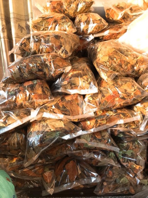 1 Kg lá tắm dân tộc Dao đỏ - SaPa