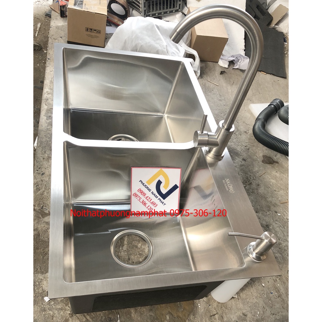 [CHẬU ĐÚC} Chậu Rửa Chén Bát INOX SUS 304 N7 8245 NA.GRAND và xả chậu và Rổ rút và Vòi chén nóng lạnh và Bình rửa chén