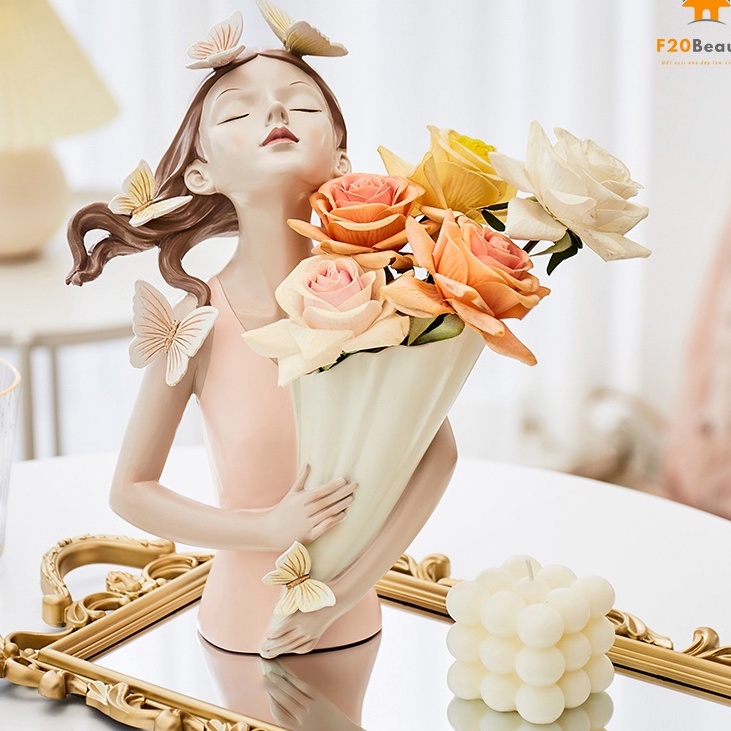 Mô hình trưng bày decor trang trí Tượng cô gái Butterfly - Bình lọ hoa cô gái decor