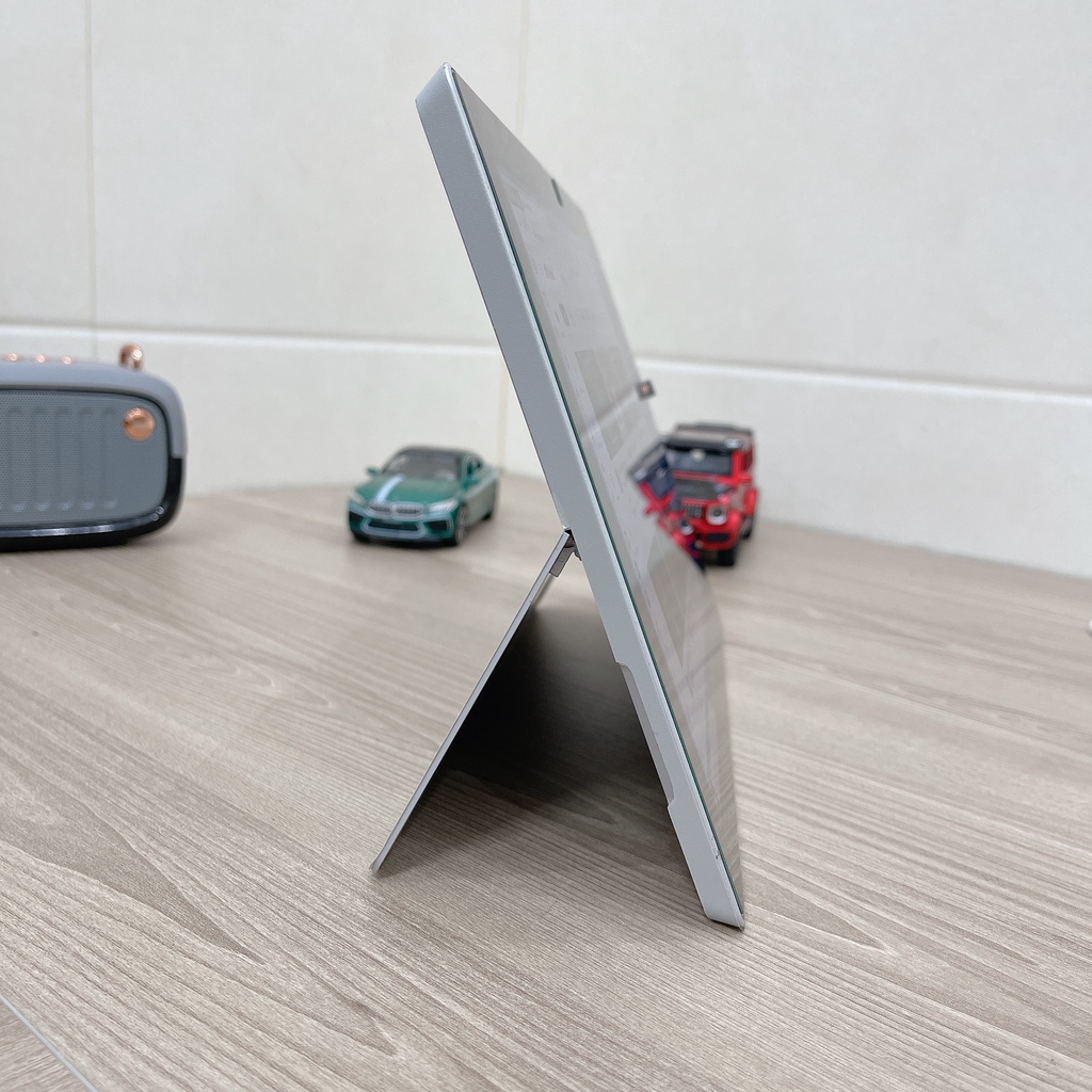 Máy tính bảng Surface 3 màn 10.8 Full HD hỗ trợ 4G LTE - ram 4G 64G