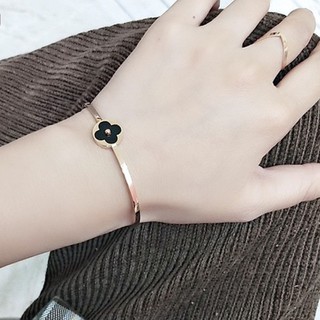 Vòng Tay Nữ Titan Ko Đen TT 2779