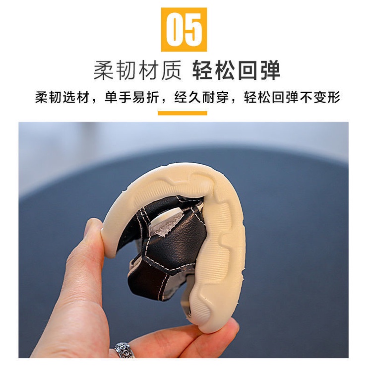 Sandal siêu nhẹ cho bé, dép quai hậu bản ngang có 2 màu đen trắng cực phẩm luôn ạ.