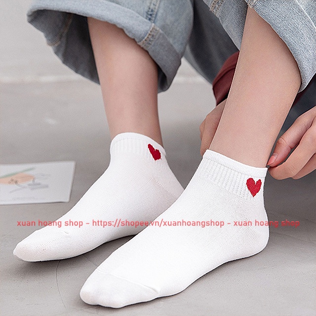 Vớ Nữ Cổ Ngắn Cute Đẹp Tất Màu Đen, Trắng Họa Tiết Trái Tim Đỏ