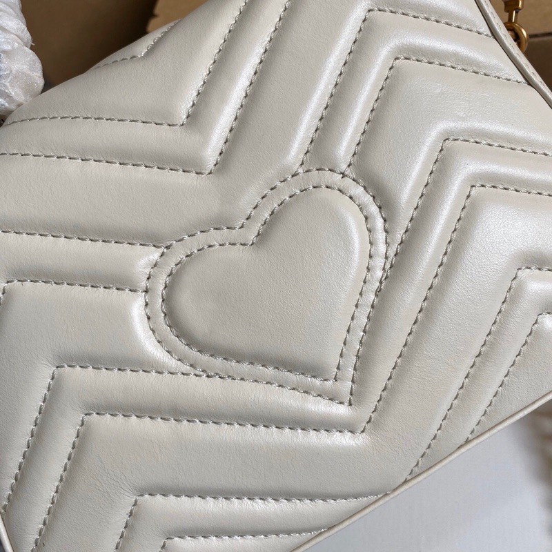 Túi xách Gucci Marmont cao cấp vân v màu trắng size 21cm