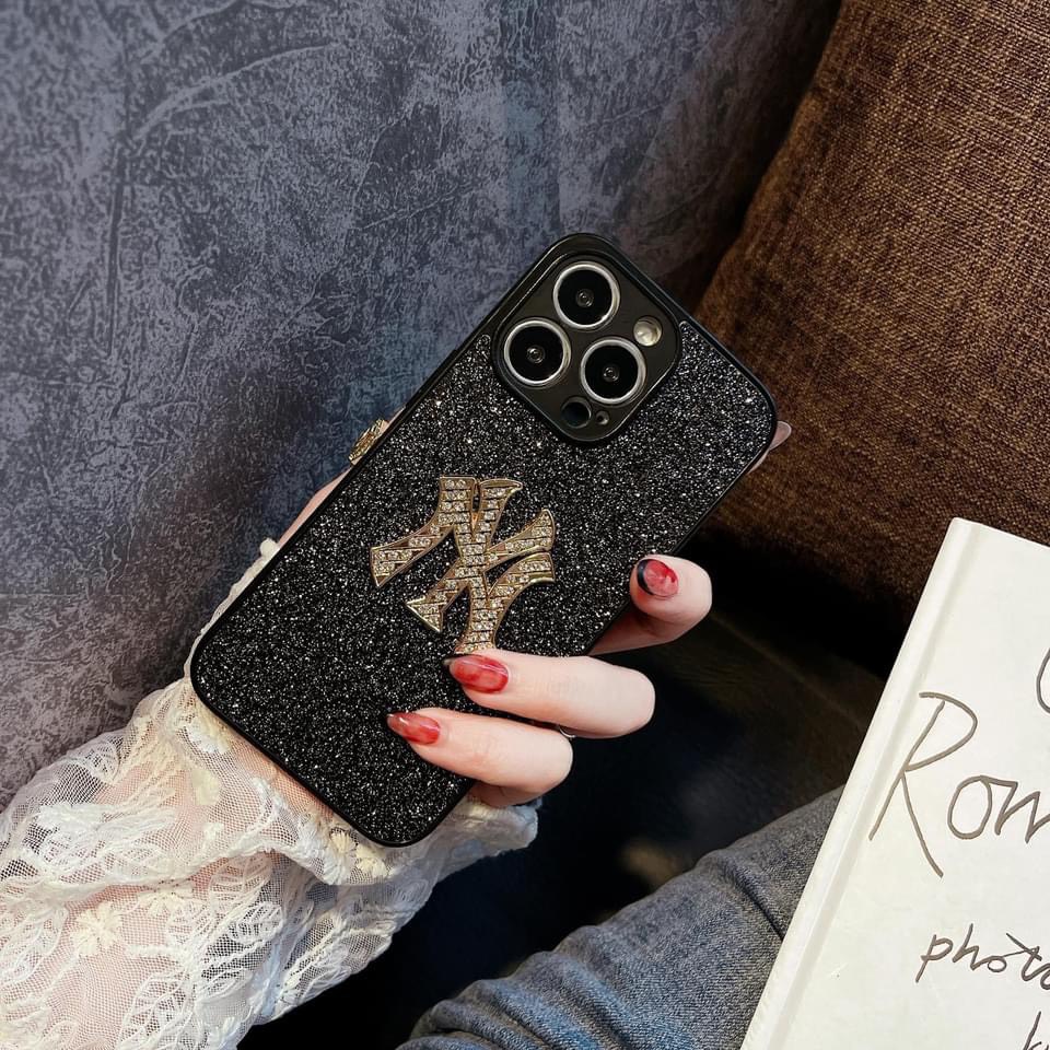 Ốp nhũ đen bảo vệ cam gắn chữ N.Y đá nổi iphone 7plus/8plus/X/Xs/Xsmax/11/11promax/12/12pro/12promax/13/13pro/13promax