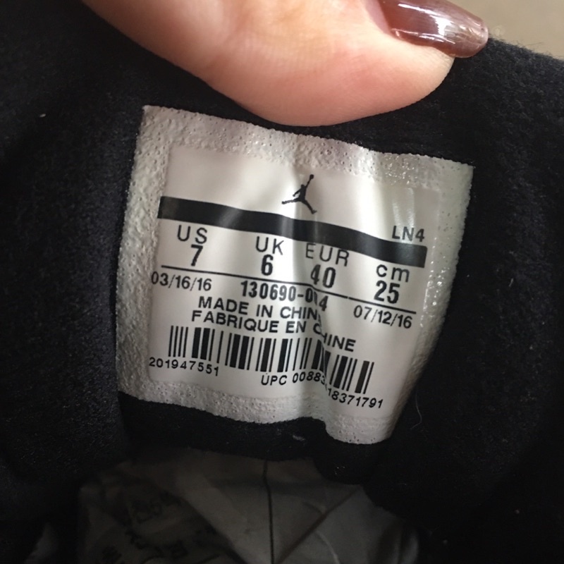 Giày chính hãng đã qua sử dụng