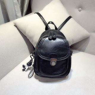 Balo mini da đen, hàng quảng châu, kèm móc khóa.