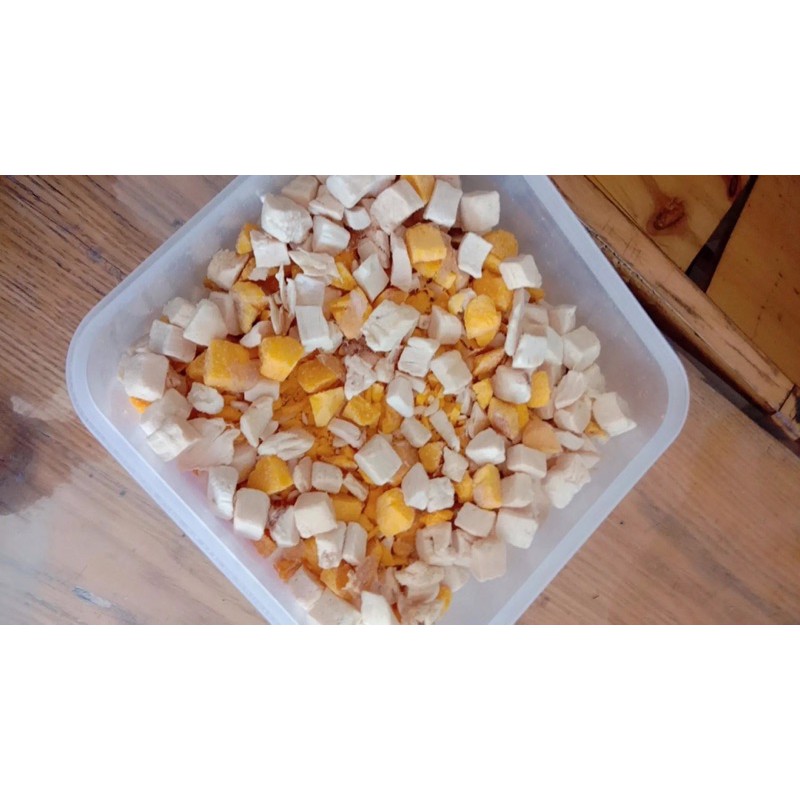 Hộp mix thịt gà viên + lòng đỏ trứng 600 gr bổ sung vitamin mượt lông mặt nọng cho boss meo boss cún