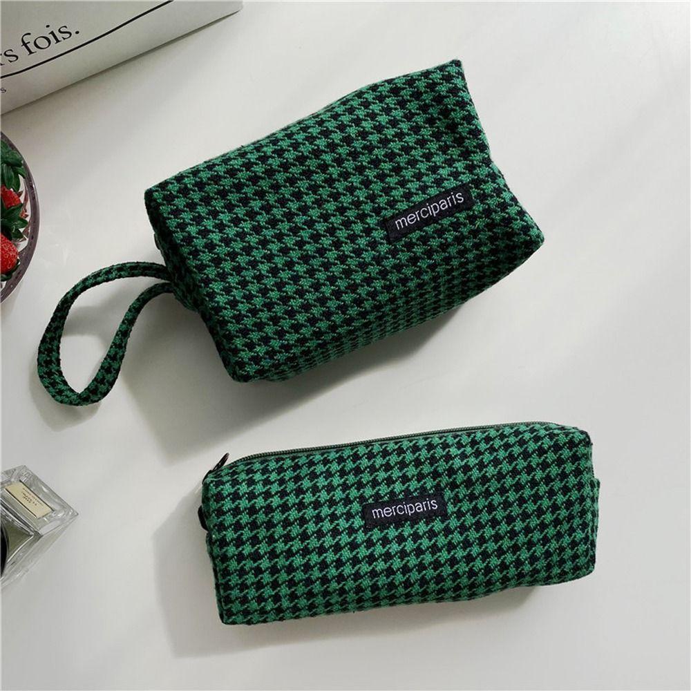 Ví Đựng Bút Chì / Đồ Trang Điểm Bằng Polyester Sức Chứa Lớn Có Dây Đeo Cổ Tay Làm Quà Sinh Nhật Cho Bạn Nữ