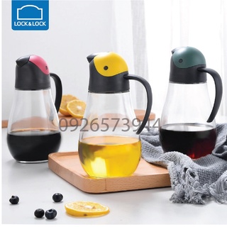 Bình thủy tinh rót dầu  550ml Lock & Lock CKO201
