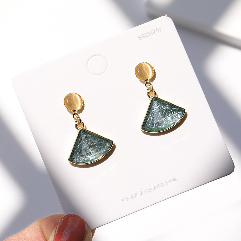 Bông tai hình quạt đính đá Opal xanh MS06