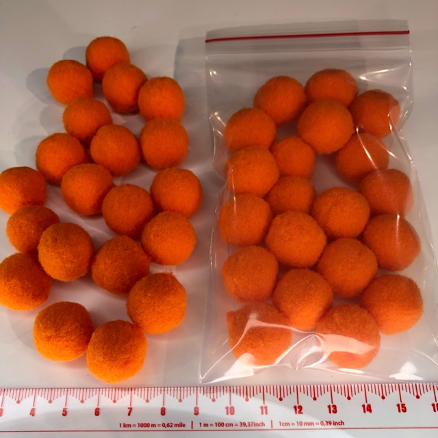 Pom pom lớn (cam)
