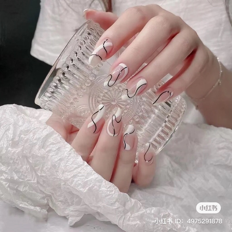 Nail box giá sinh viên
