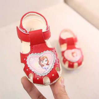 Giày tập đi bé gái.