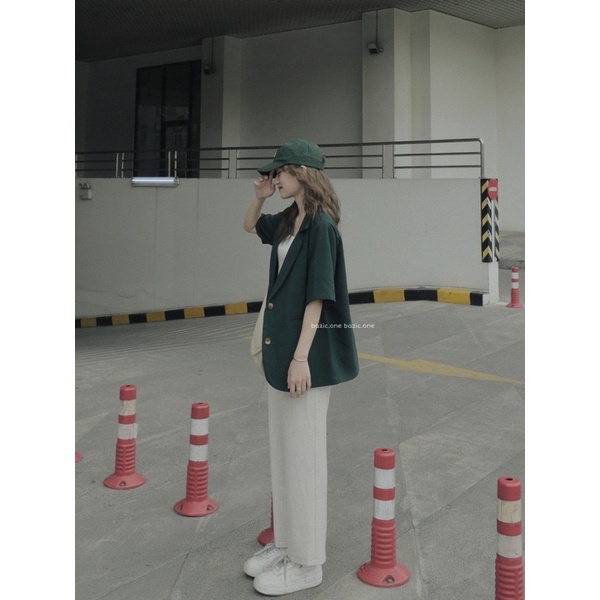 Áo khoác blazer cộc tay form oversize có đệm vai Bazic one | BigBuy360 - bigbuy360.vn