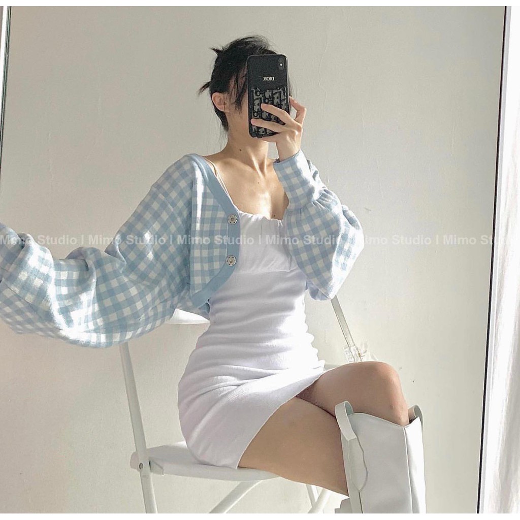 Set khoác caro xanh và đầm trắng 2 dây mảnh | BigBuy360 - bigbuy360.vn