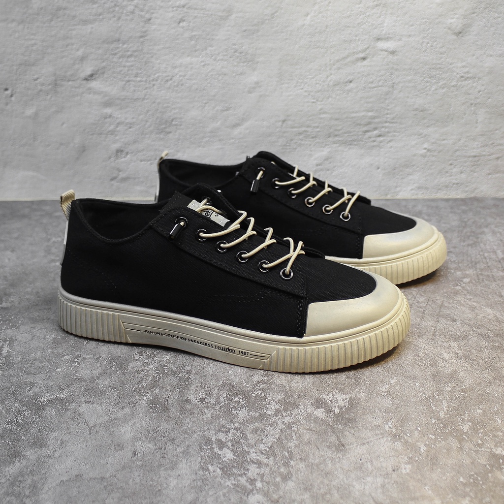 Giày Nam Chất Liệu Vải Bò Phong Cách Thể Thao Trẻ Trung Năng Động, Chất Liệu Mềm Êm Chân, Có 2 Màu - Mã SP: D88