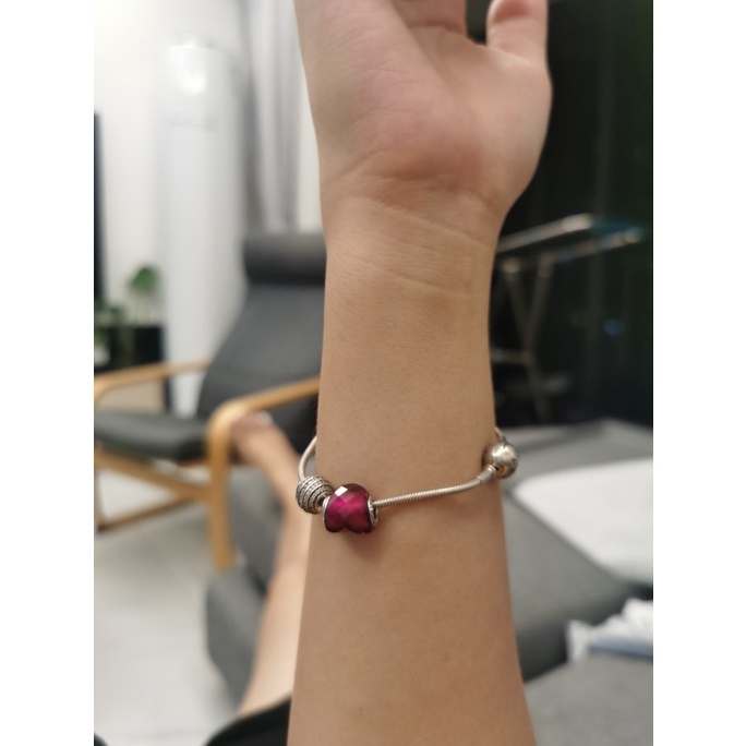 Hạt thủy tinh mặt đỏ tình yêu