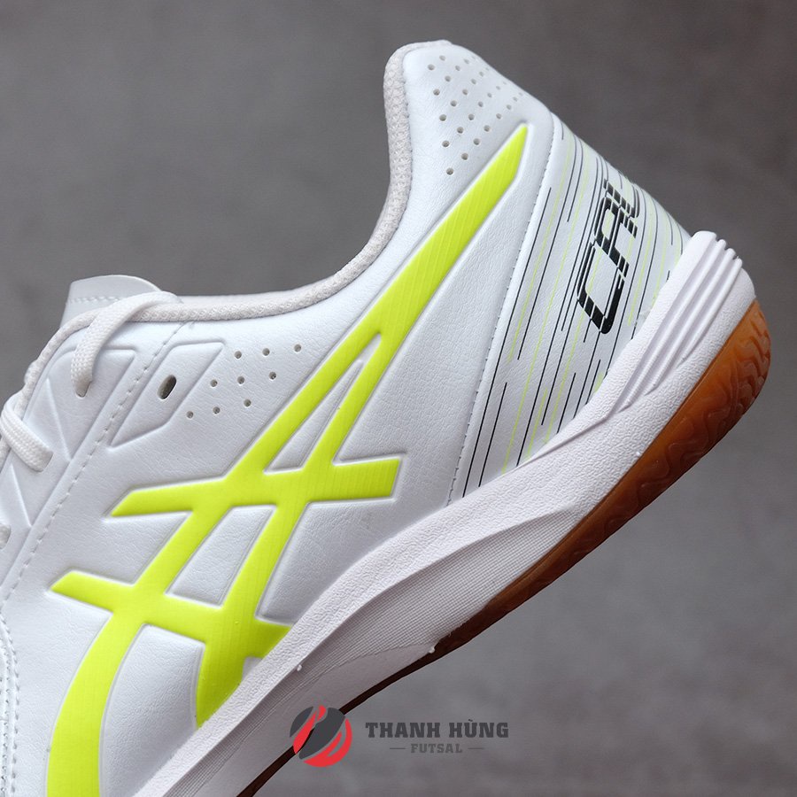 GIÀY ĐÁ BÓNG CHÍNH HÃNG ASICS CALCETTO WD 8 IC - 1113A011-114 - TRẮNG/VÀNG