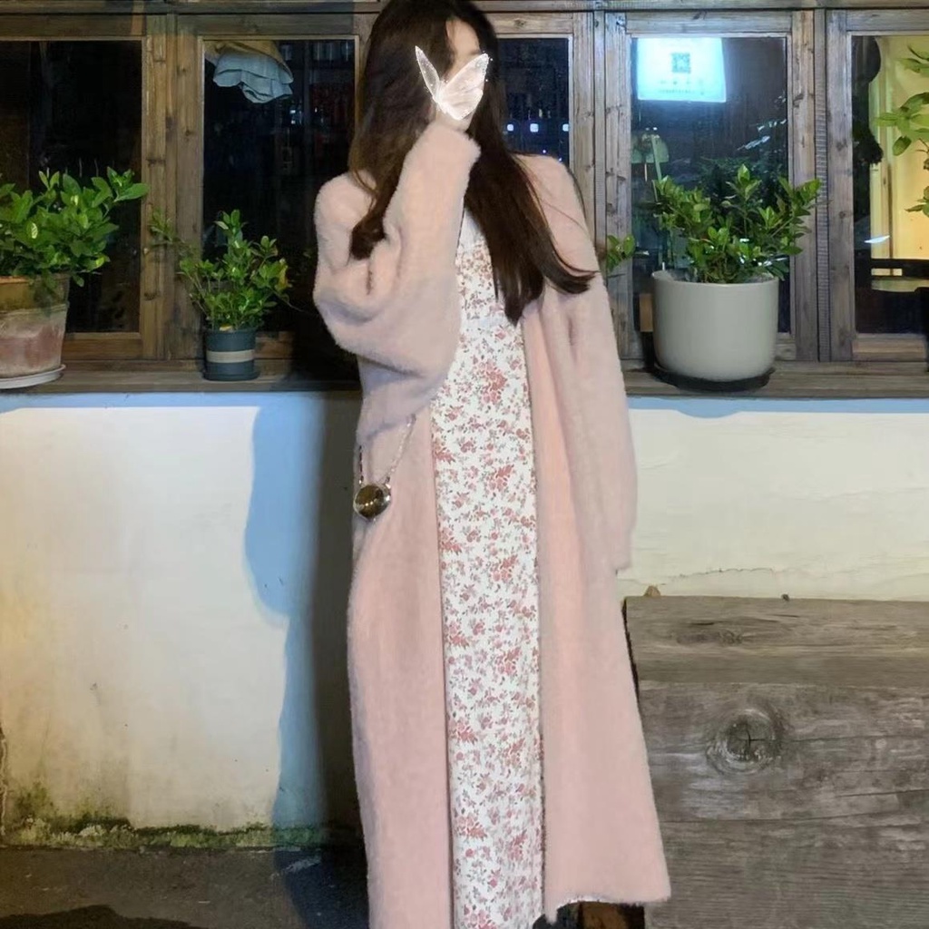 Áo Khoác cardigan Lông Chồn Mềm Mại Dáng Rộng / Dài Trung Bình Kèm Váy Hai Dây Họa Tiết Hoa Xinh Xắn