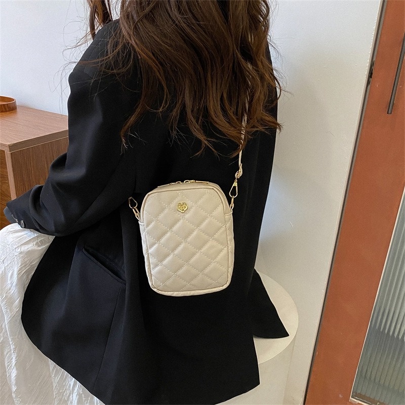 Túi Đeo Chéo Hình Vuông Nhỏ Màu Trơn Mẫu Mới Năm 2022 Gylb1582