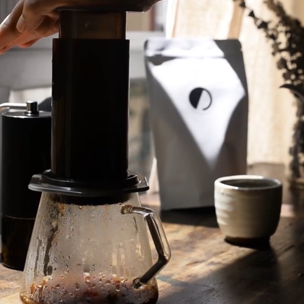 Cà phê pha Phin Robusta Kon Tum - Cà phê hạt rang xay MONO Coffee Roaster | BigBuy360 - bigbuy360.vn