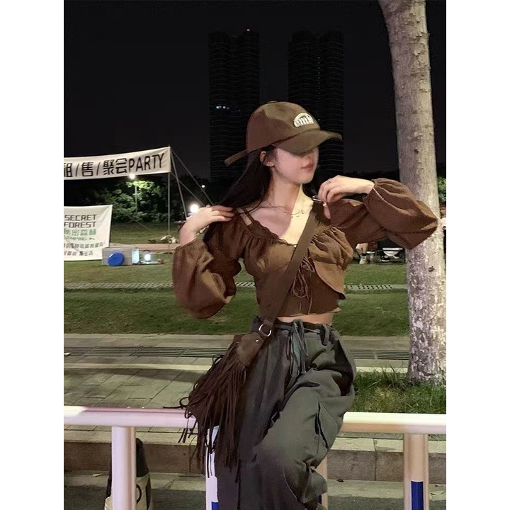 Bộ đồ COZOKC gồm áo dài tay chống nắng và áo hai dây gợi cảm dành cho nữ