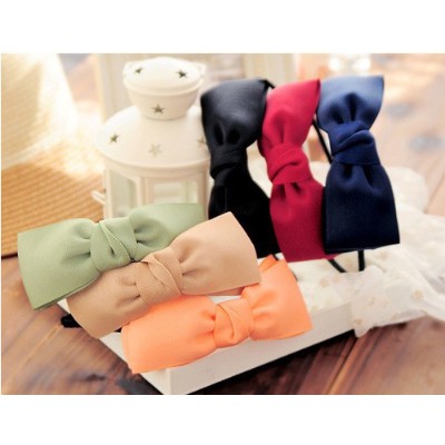 Bờm tóc đính nơ cho bạn gái