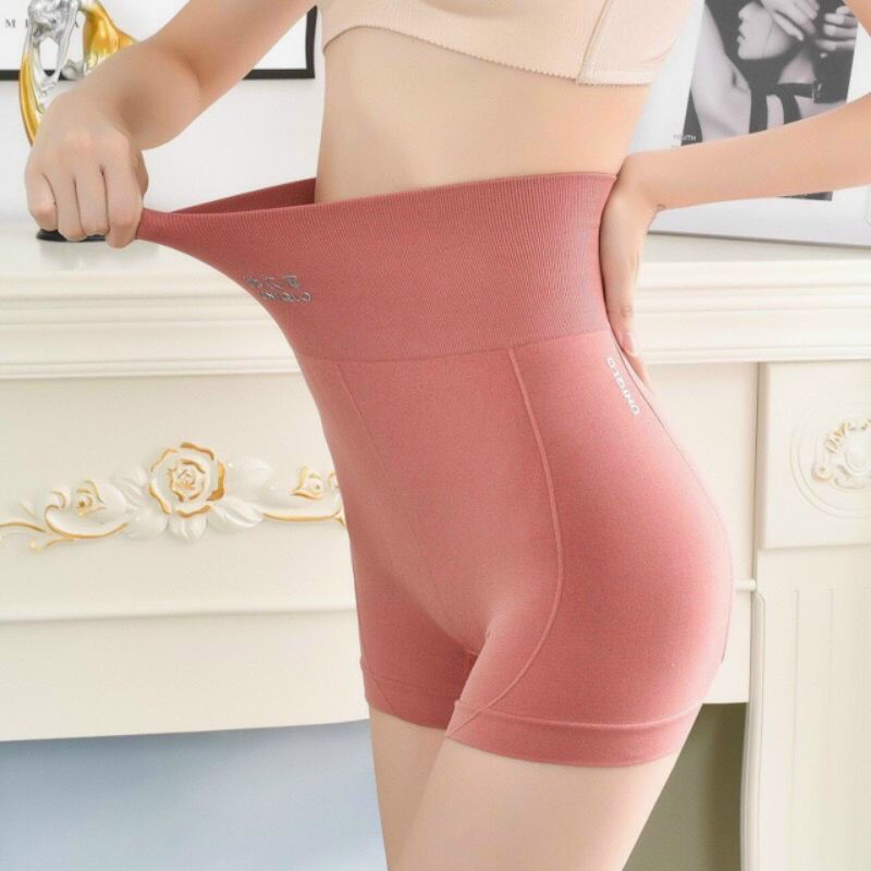 Quần tập đóng hộp hàng QC
