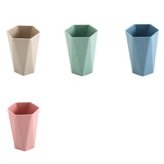 Cốc đánh răng hình thoi độc đáo