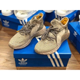 Giày adidas tubular rise