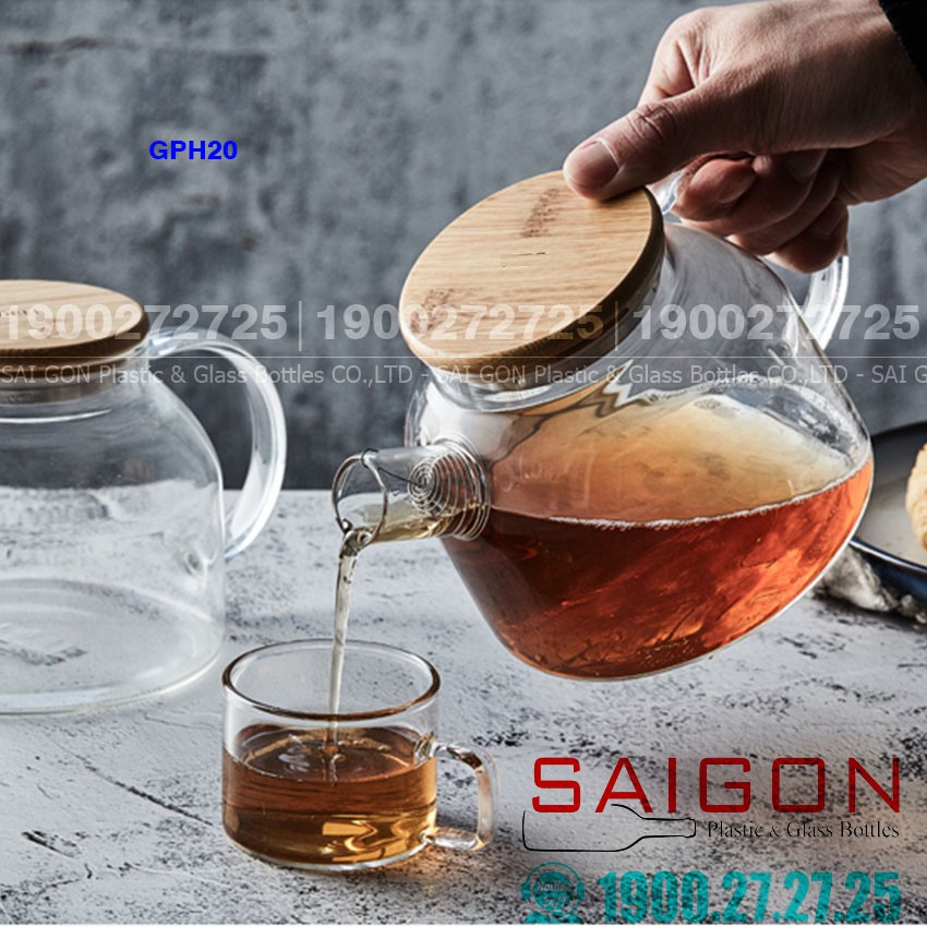 Bộ Bình Thủy Tinh Deli Chịu Nhiệt Nắp Gỗ Có Khây Gỗ ( 01 Bình 1000ml + 4 Ly Chịu Nhiệt )