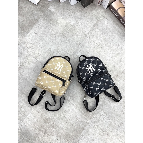 Balo Mini Có Đệm Lưới Thêu Logo Màu Đen/Kem