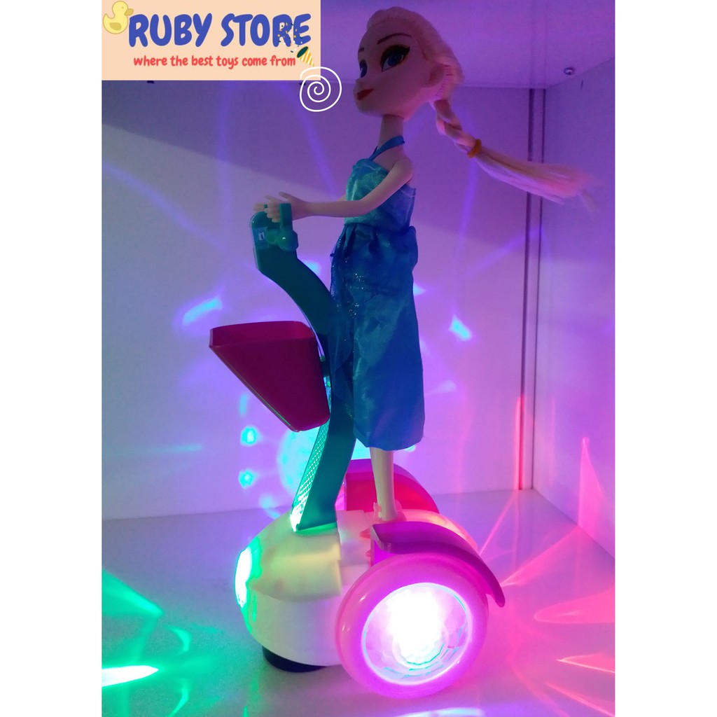 BÚP BÊ NỮ ELSA HOẶC ANNA ĐI XE SCOOTER TỰ CHẠY, CÓ ĐÈN LED 3D, NHẠC TIẾNG ANH NGẮN (Dùng pin)