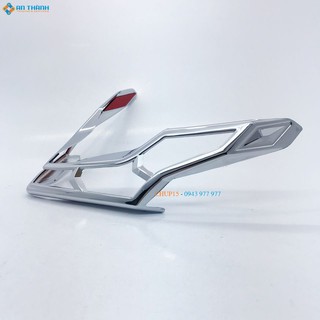 Chụp đèn hậu Airblade 2016-2019 xi crom