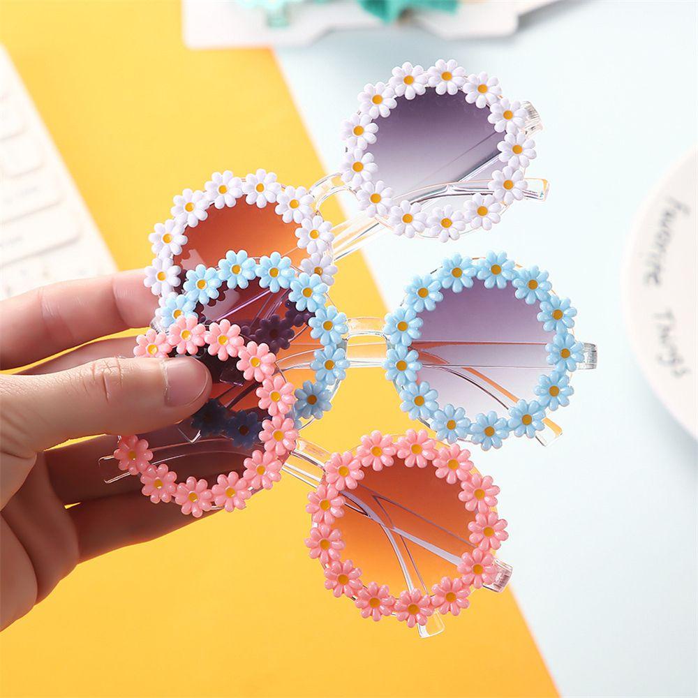 Set 2 Món Kính Mát + Kẹp Tóc Hình Hoa Cúc + Băng Đô Xinh Xắn Cho Bé Gái