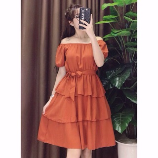 Váy trễ vai nhiều màu
